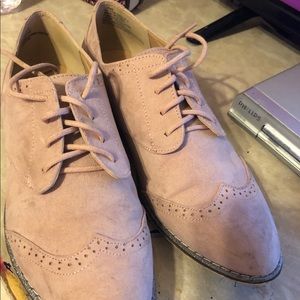 Women’s blush suede Oxford shoes!!!